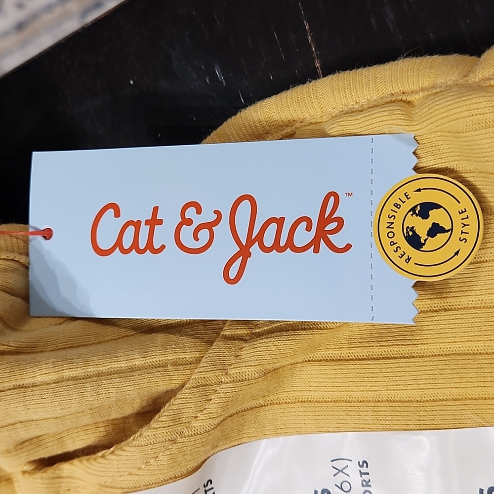 NEW GIRLS CAT & JACK YELLOW RIBBED 2 POCKET SHORTS SIZE 6X.  CLEARANCE - Picture 5 of 7